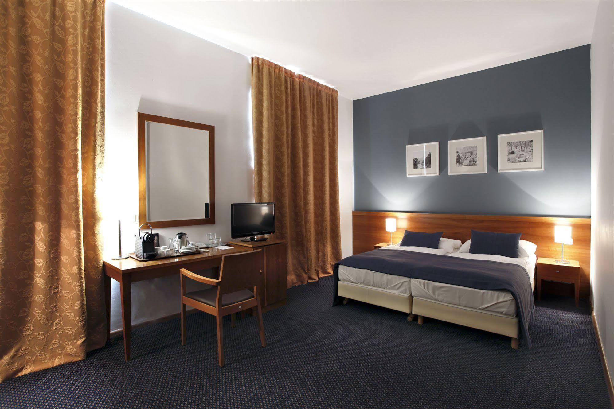 Carol Hotel Praha